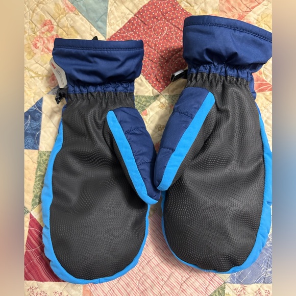 Kids rainbow mittens - Picture 2 of 5